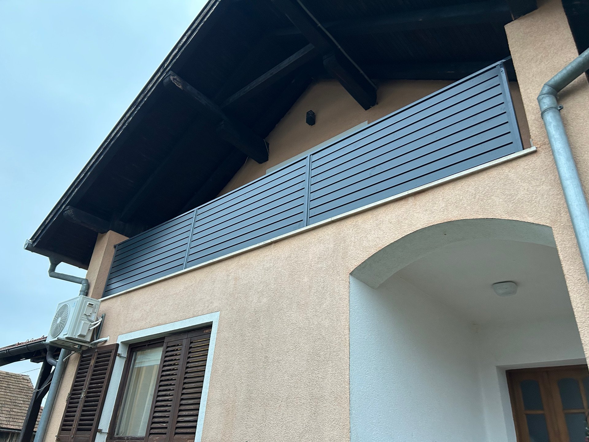 Aluminijska antracitna ograda