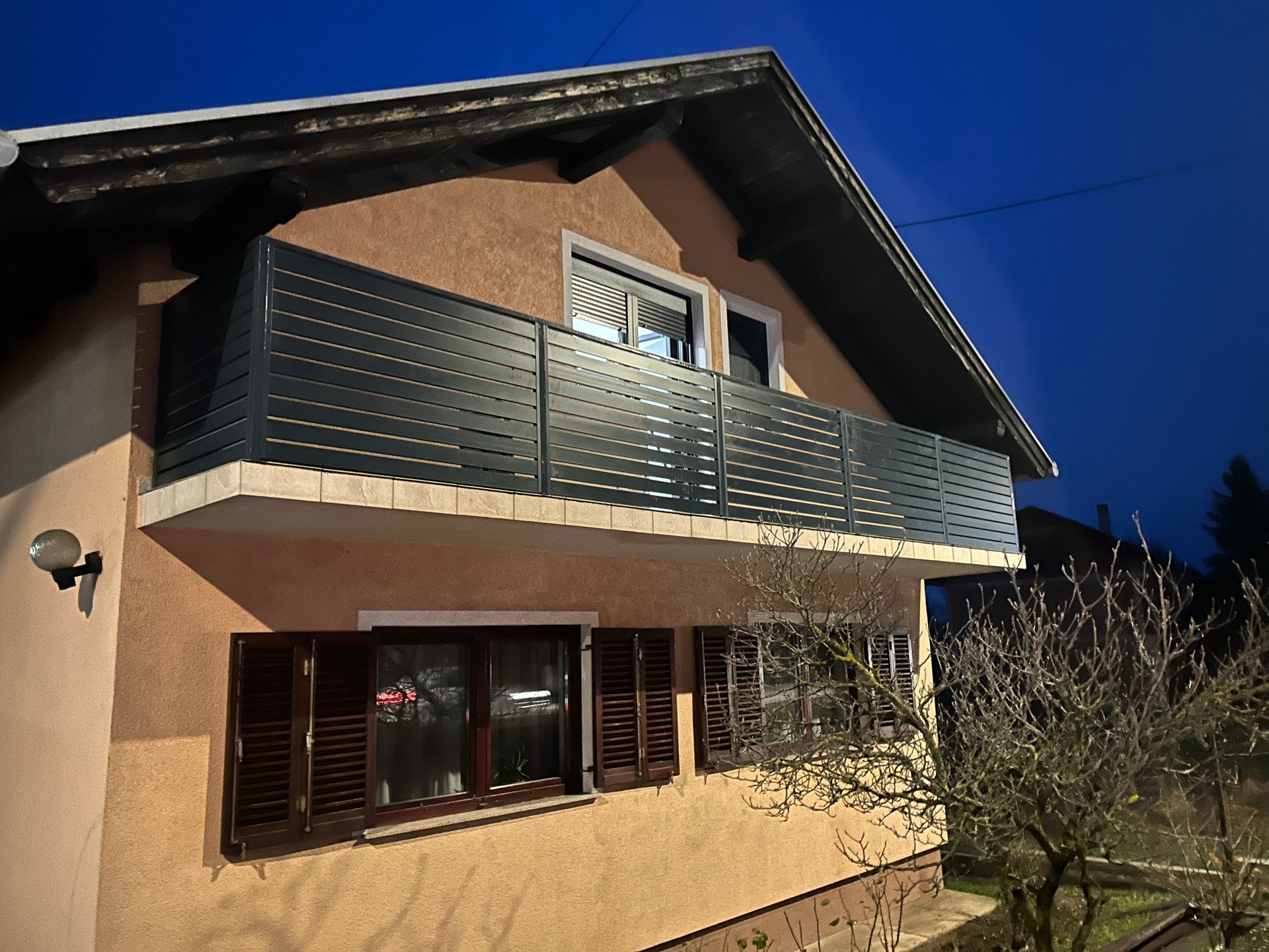 Aluminijska antracitna ograda